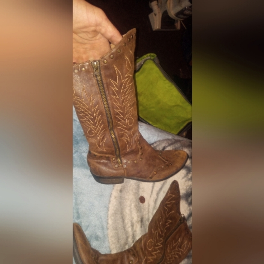 Women's stylish western boots